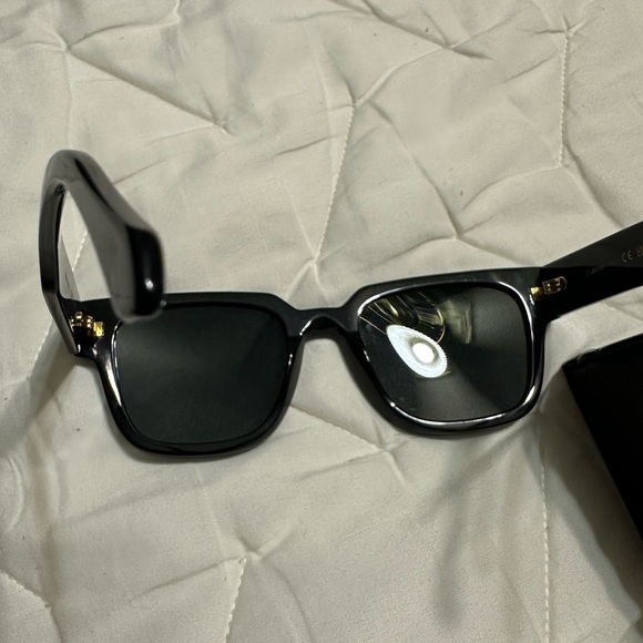 New Authentic 100% Q
Z1496E
IV Escape Square
Sunglasses - Picture 8 of 16